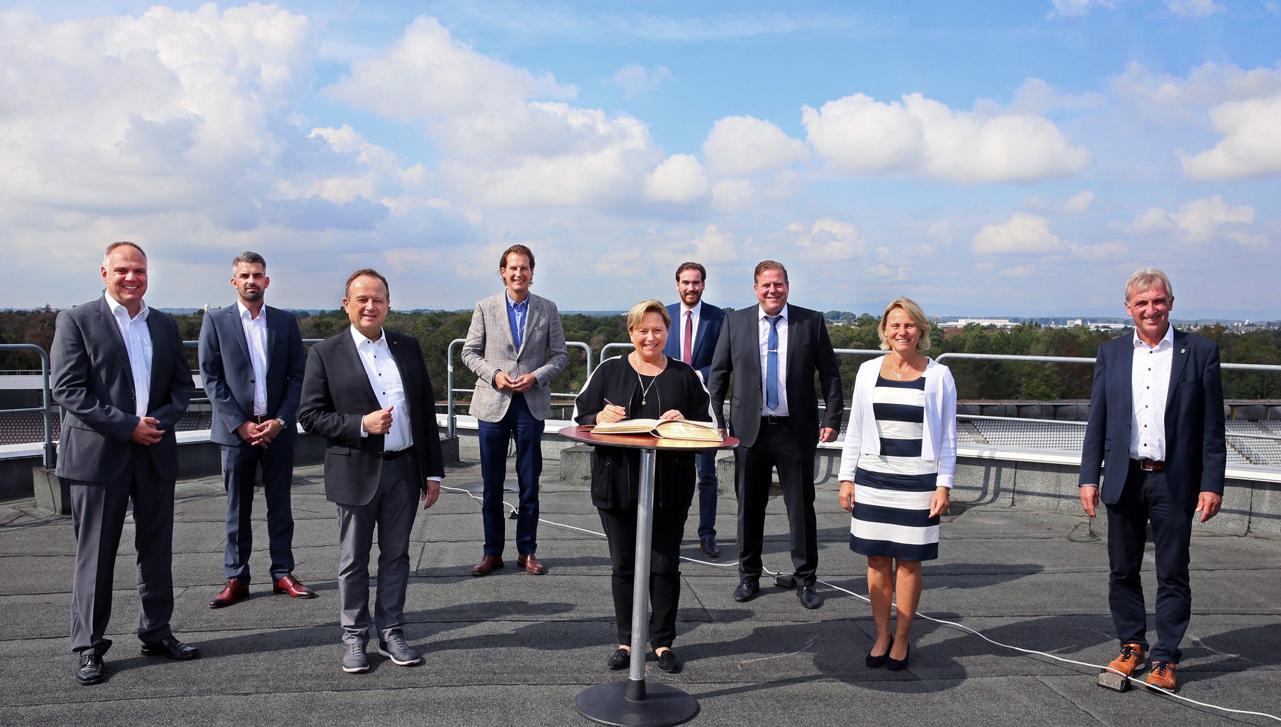 Sportministerin Dr. Susanne Eisenmann besucht ...